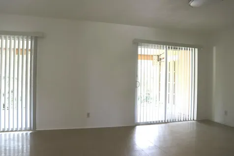 482 SW 9th Boca Raton FL 33432