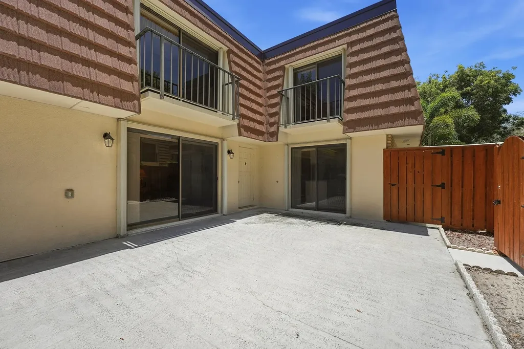 2716 27th Court Jupiter FL 33477