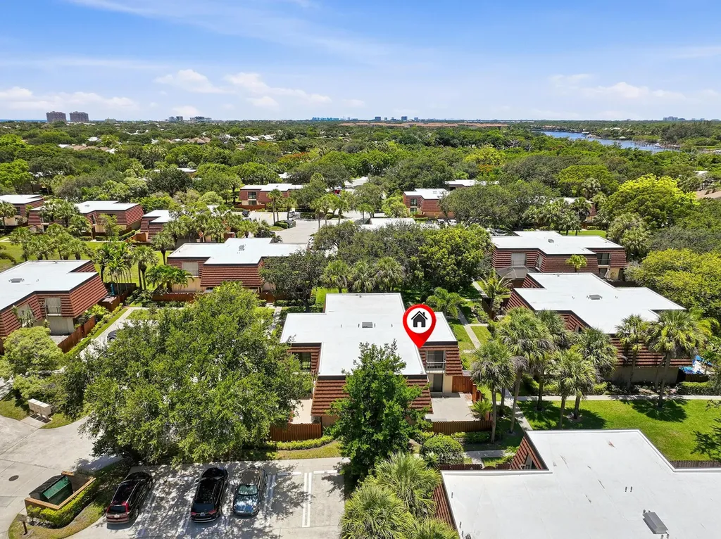 2716 27th Court Jupiter FL 33477