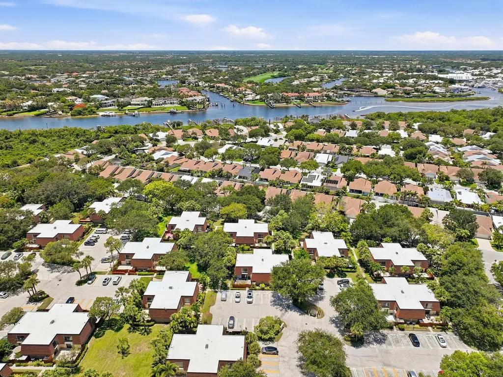 2716 27th Court Jupiter FL 33477