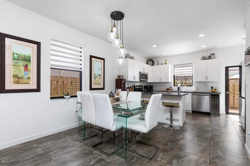 2820 SW 17th Avenue Fort Lauderdale FL 33315