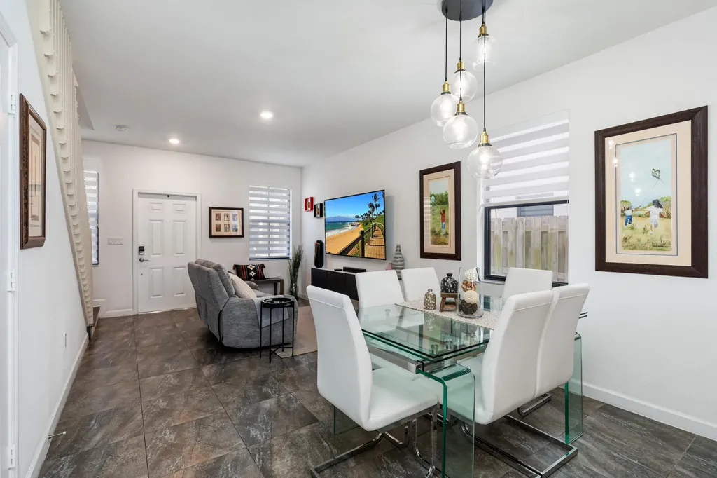 2820 SW 17th Avenue Fort Lauderdale FL 33315