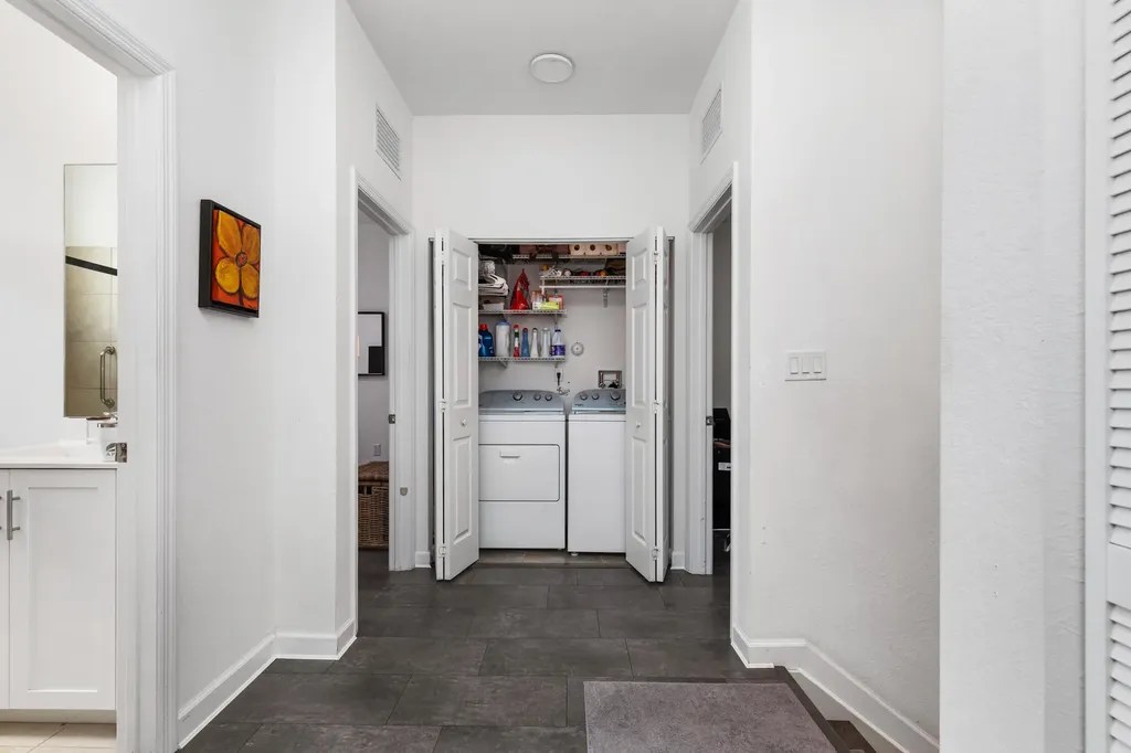 2820 SW 17th Avenue Fort Lauderdale FL 33315