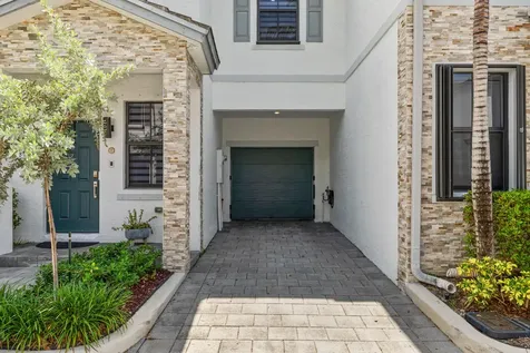 2820 SW 17th Avenue Fort Lauderdale FL 33315