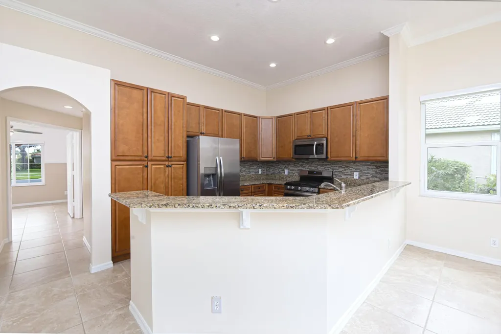 421 SW Crabapple Cove Port St Lucie FL 34986