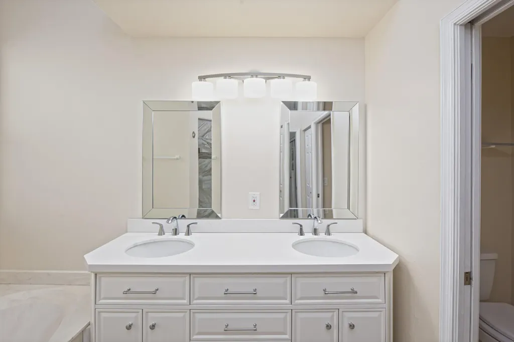 421 SW Crabapple Cove Port St Lucie FL 34986