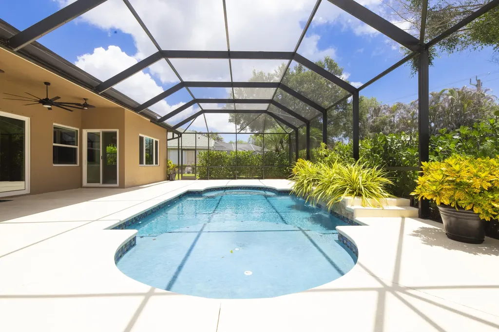 421 SW Crabapple Cove Port St Lucie FL 34986