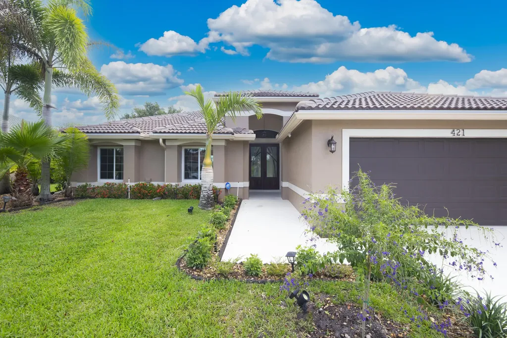 421 SW Crabapple Cove Port St Lucie FL 34986