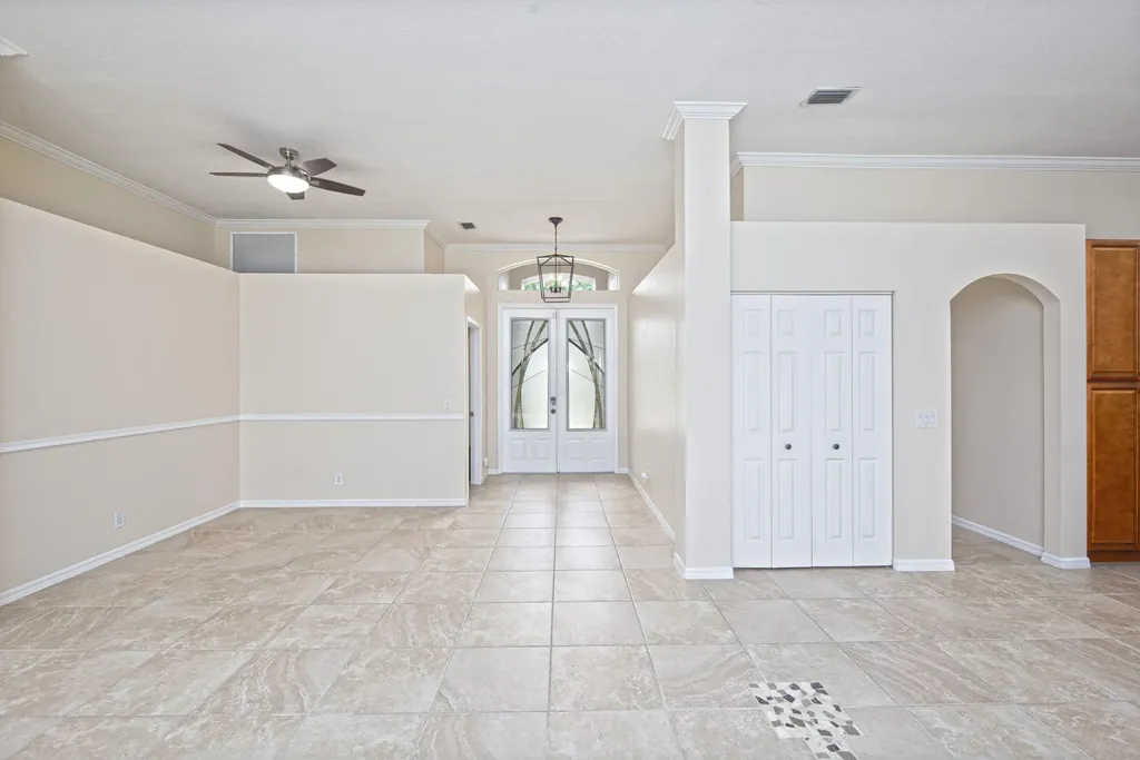 421 SW Crabapple Cove Port St Lucie FL 34986