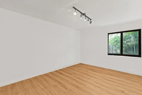 5441 SW 155th Place Miami FL 33185