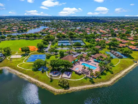 5441 SW 155th Place Miami FL 33185