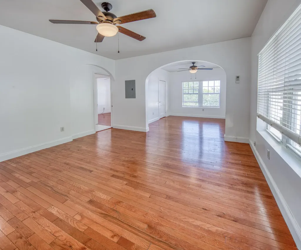 205 N Federal Highway Lake Worth Beach FL 33460
