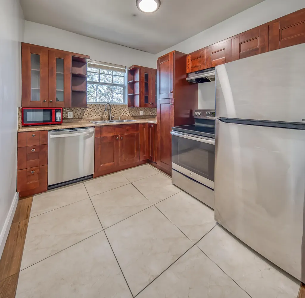 205 N Federal Highway Lake Worth Beach FL 33460