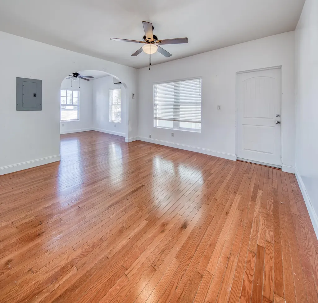 205 N Federal Highway Lake Worth Beach FL 33460