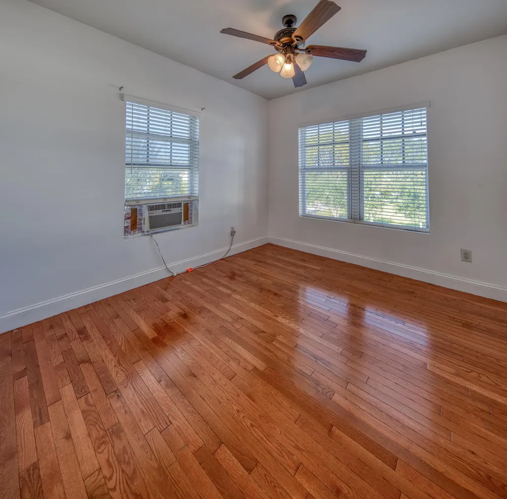205 N Federal Highway Lake Worth Beach FL 33460