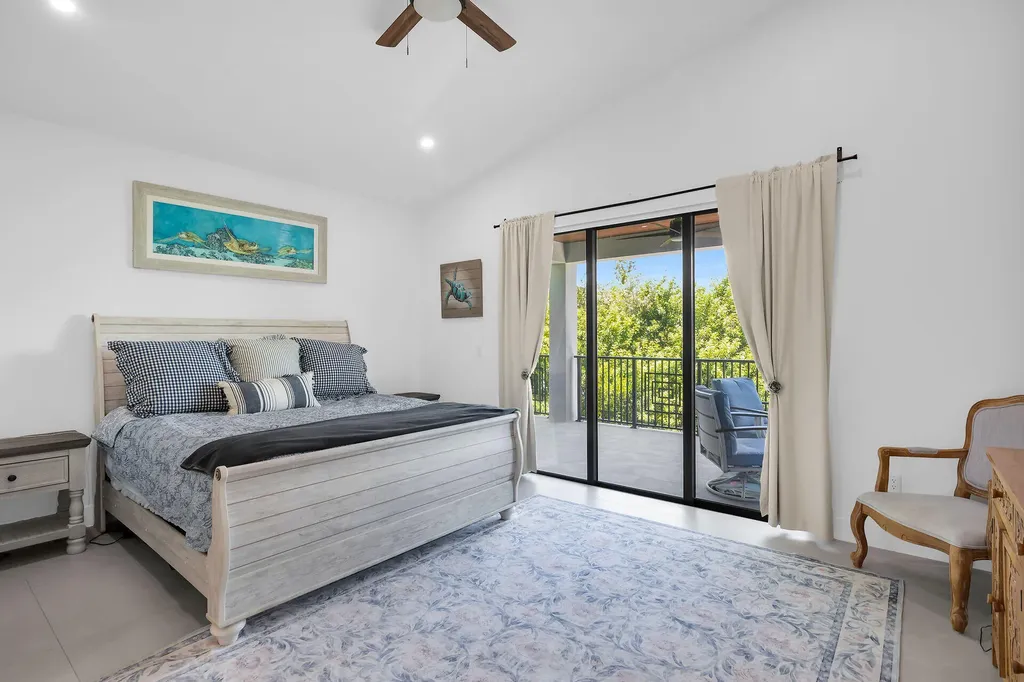 239 W Seaview Drive Duck Key FL 33050