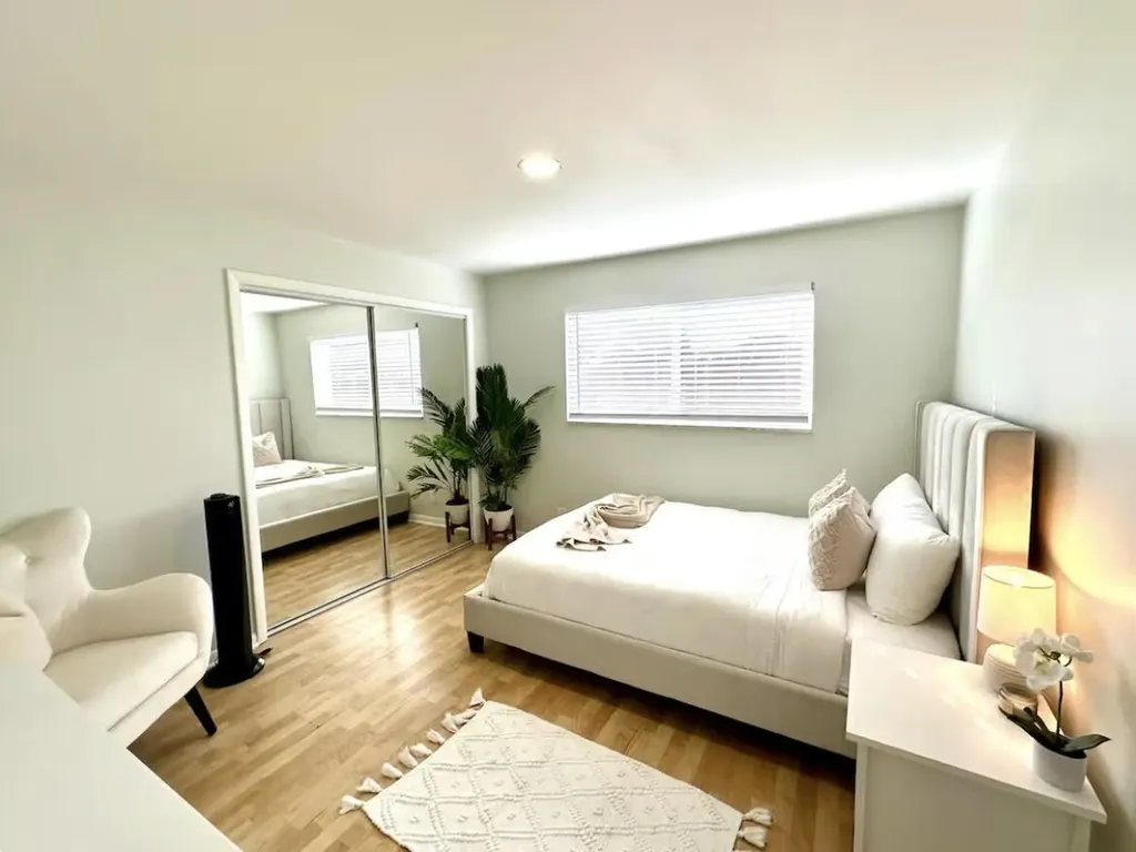 528 Date Palm Drive Lake Park FL 33403