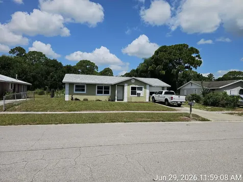 2605 Bennett Drive Fort Pierce FL 34946
