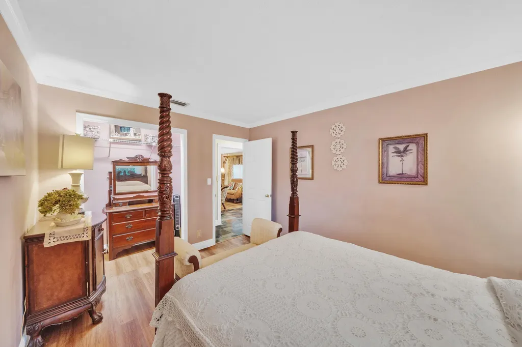 1900 SW 87th Avenue North Lauderdale FL 33068