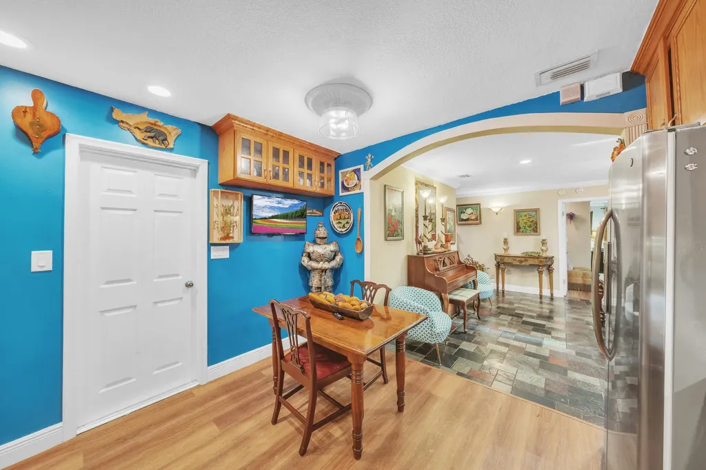 1900 SW 87th Avenue North Lauderdale FL 33068