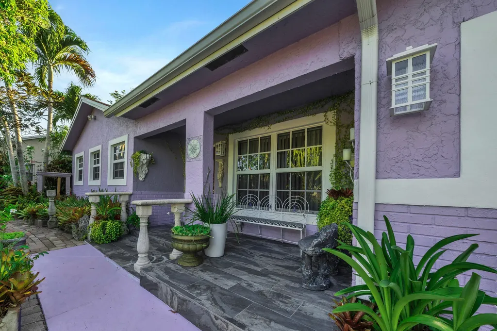 1900 SW 87th Avenue North Lauderdale FL 33068