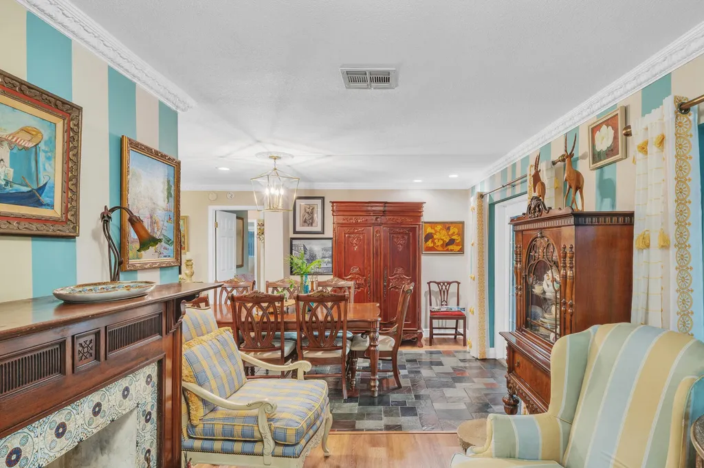 1900 SW 87th Avenue North Lauderdale FL 33068