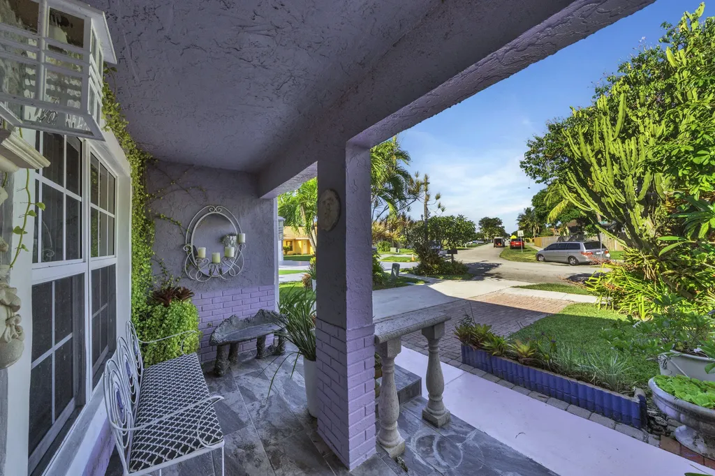 1900 SW 87th Avenue North Lauderdale FL 33068