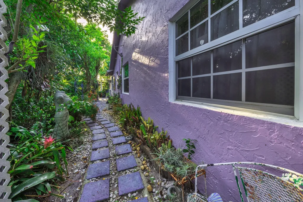 1900 SW 87th Avenue North Lauderdale FL 33068