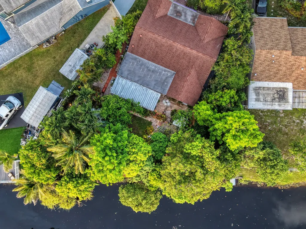 1900 SW 87th Avenue North Lauderdale FL 33068