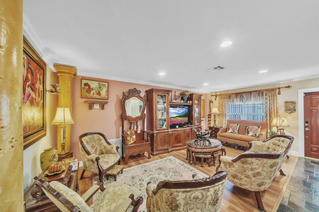 1900 SW 87th Avenue North Lauderdale FL 33068