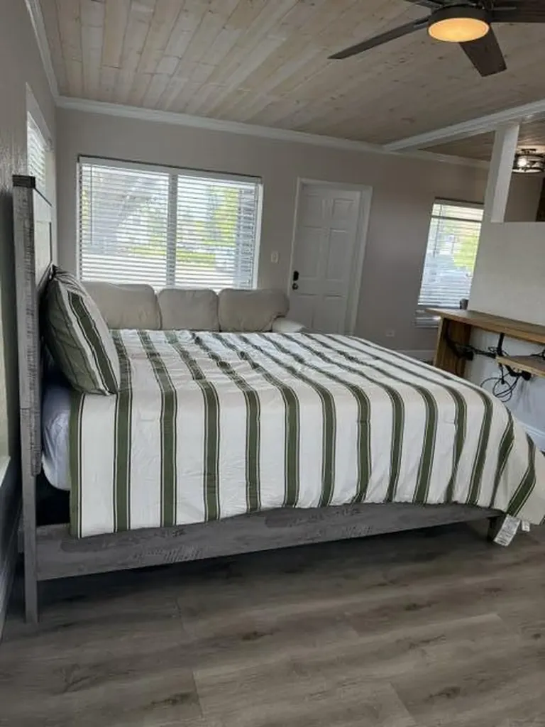 131 S Federal Highway Lake Worth Beach FL 33460