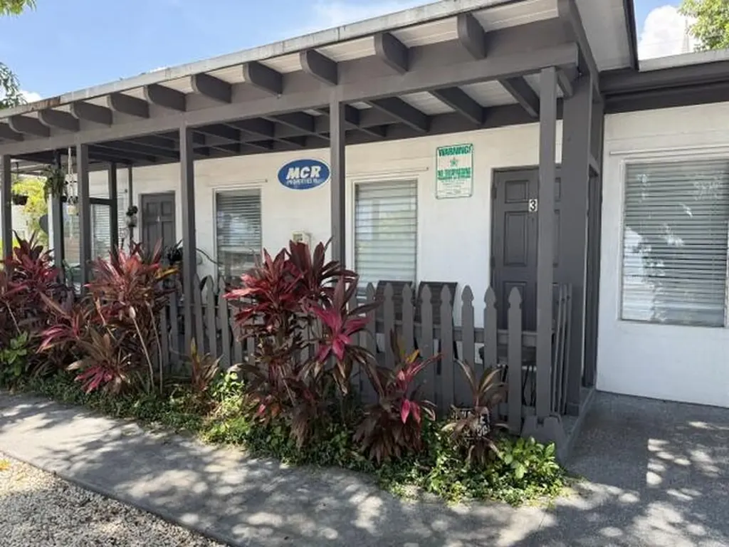 131 S Federal Highway Lake Worth Beach FL 33460