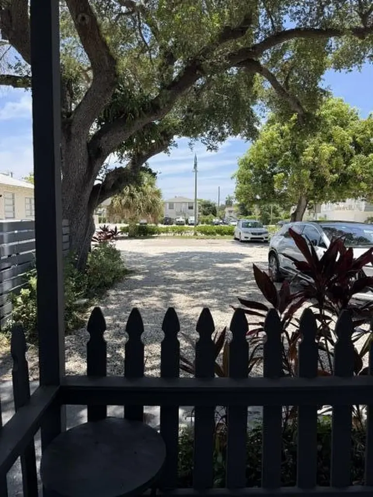 131 S Federal Highway Lake Worth Beach FL 33460