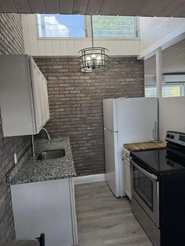 131 S Federal Highway Lake Worth Beach FL 33460