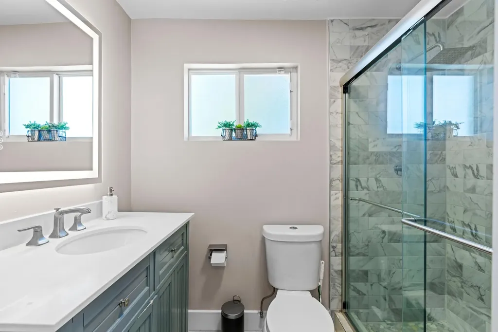 300 SE 8th Court Pompano Beach FL 33060
