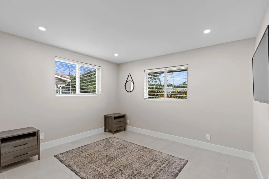 300 SE 8th Court Pompano Beach FL 33060