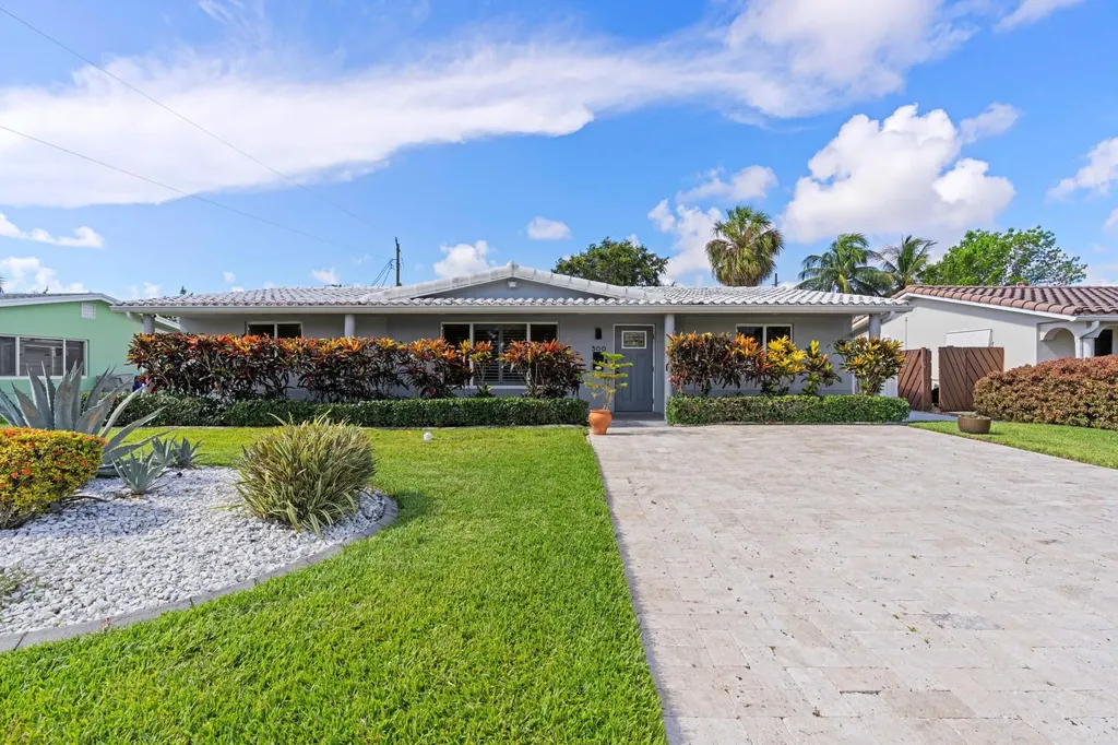 300 SE 8th Court Pompano Beach FL 33060