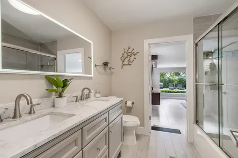 300 SE 8th Court Pompano Beach FL 33060
