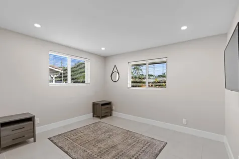 300 SE 8th Court Pompano Beach FL 33060