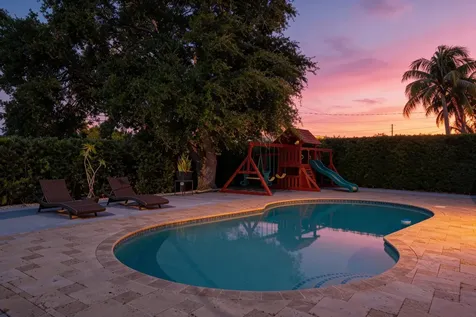 300 SE 8th Court Pompano Beach FL 33060