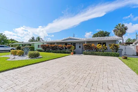 300 SE 8th Court Pompano Beach FL 33060