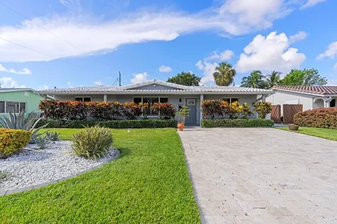 300 SE 8th Court Pompano Beach FL 33060