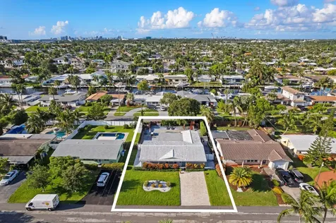 300 SE 8th Court Pompano Beach FL 33060