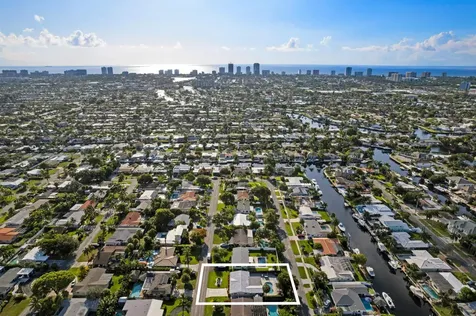300 SE 8th Court Pompano Beach FL 33060