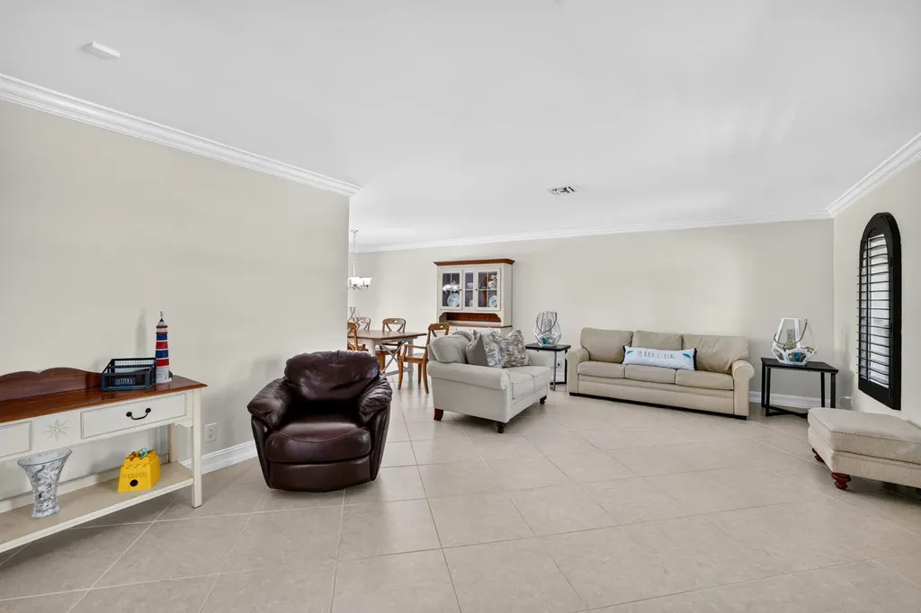 5570 NE 26th Avenue Fort Lauderdale FL 33308