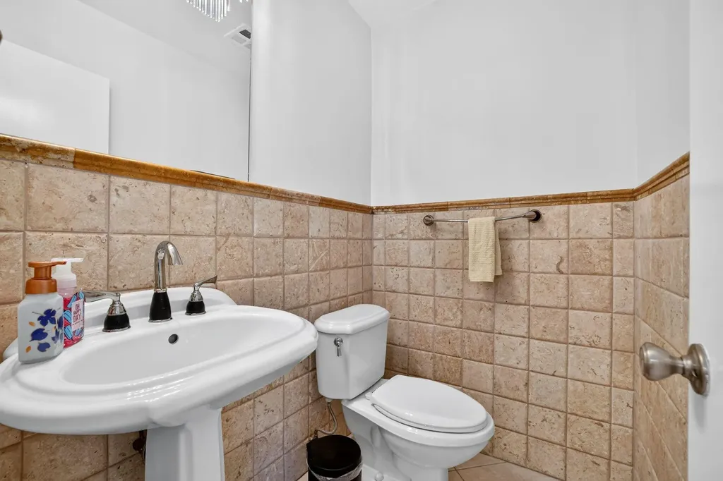 5570 NE 26th Avenue Fort Lauderdale FL 33308