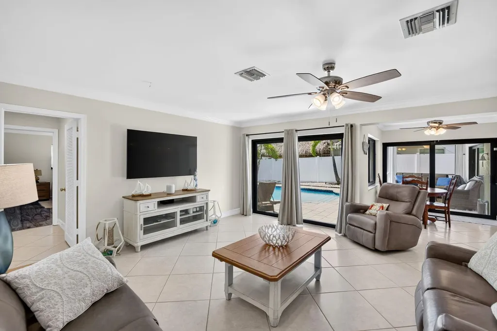 5570 NE 26th Avenue Fort Lauderdale FL 33308