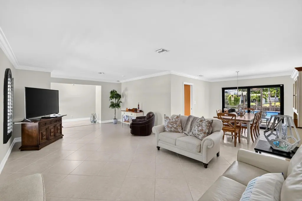 5570 NE 26th Avenue Fort Lauderdale FL 33308