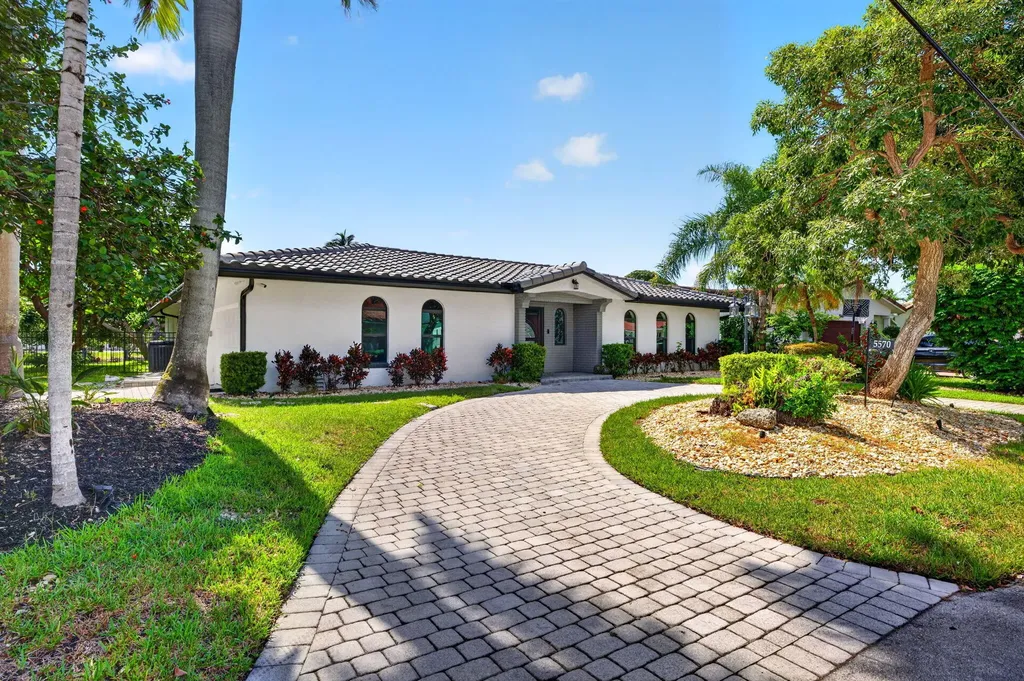 5570 NE 26th Avenue Fort Lauderdale FL 33308