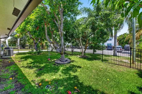 5570 NE 26th Avenue Fort Lauderdale FL 33308